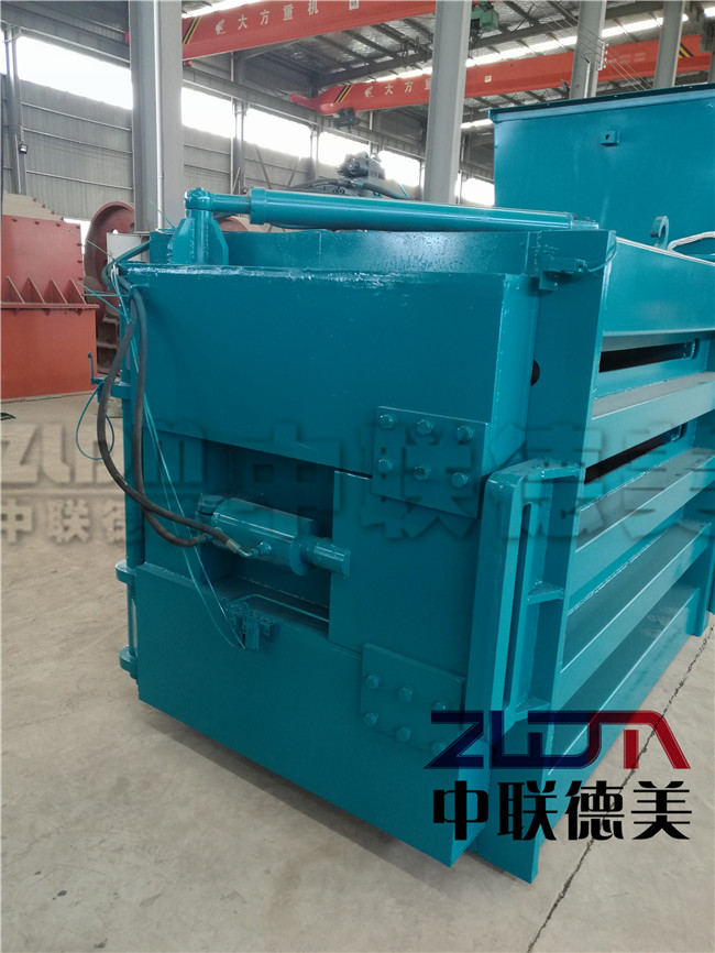 帶門打包機(jī) 帶門打包機(jī)